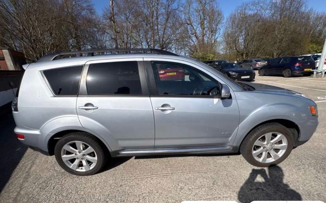 Used Mitsubishi Outlander 2011 for sale - 77973797: Photo 4