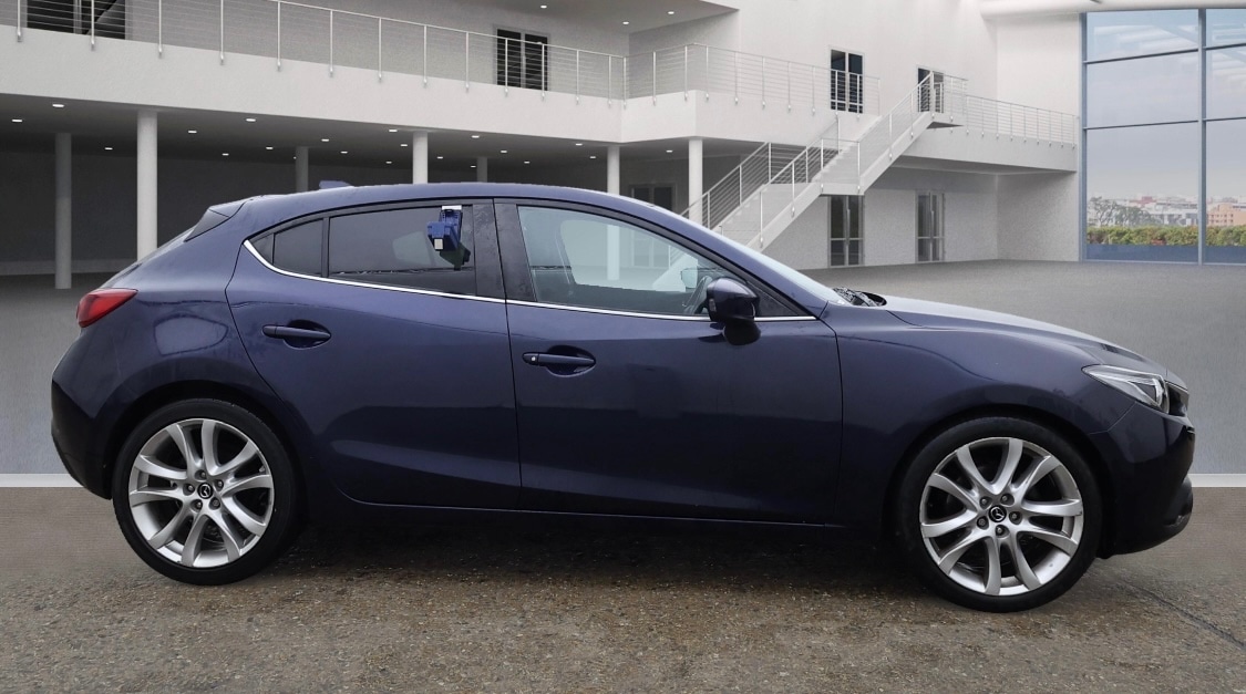 Used Mazda Mazda3 2015 for sale - 76623862: Photo 4