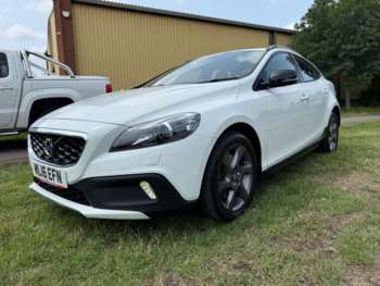 Used Volvo V40 2016 for sale - 74797616: Photo