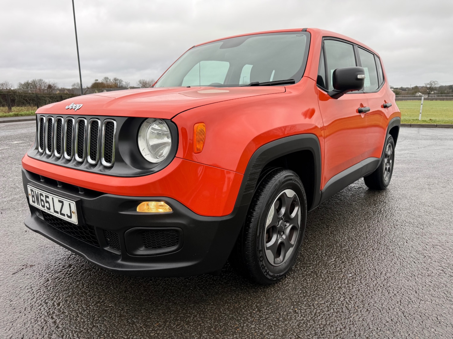 Used Jeep Renegade 2016 for sale - 77288812: Photo 2