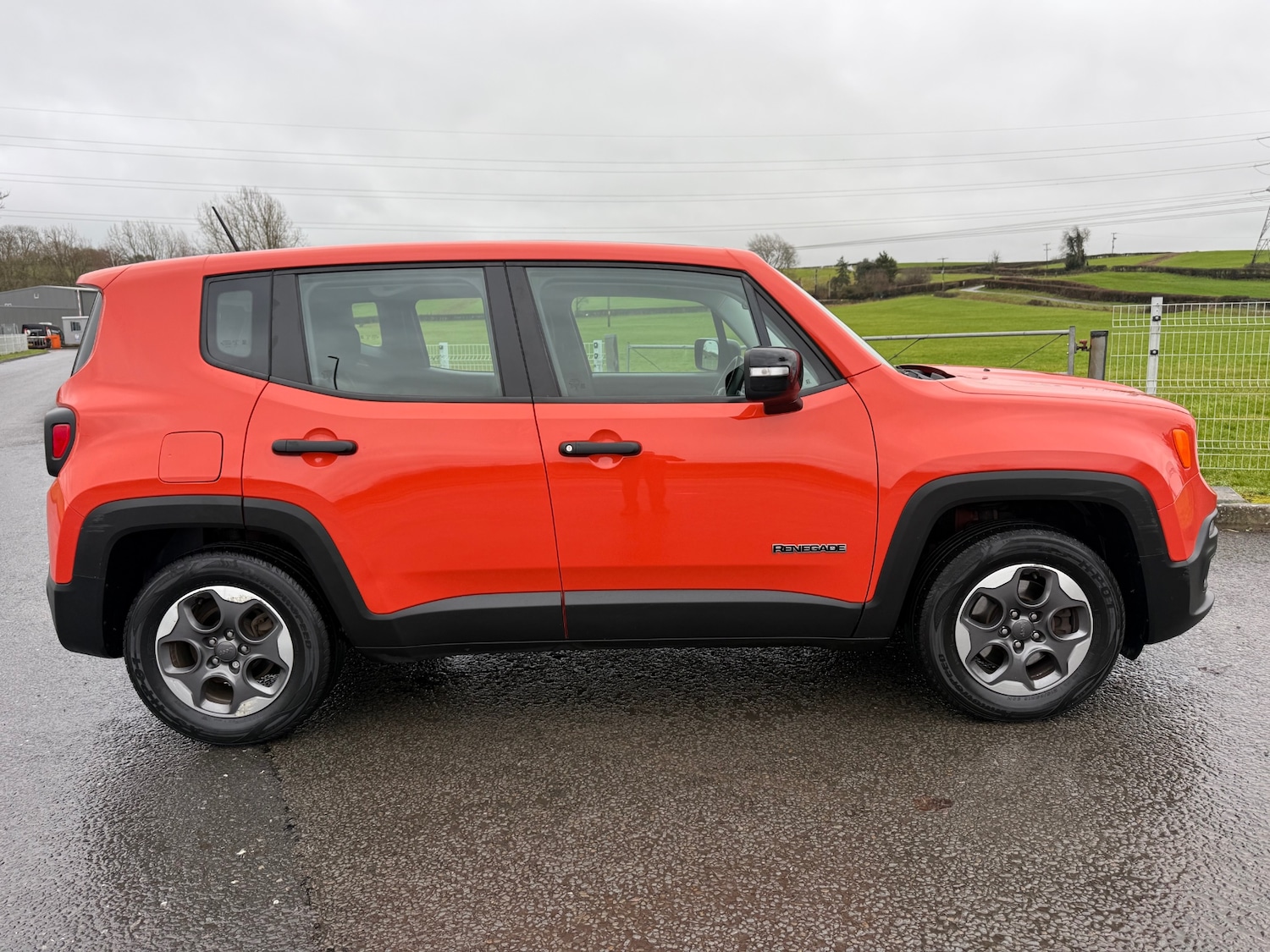 Used Jeep Renegade 2016 for sale - 77288812: Photo 4