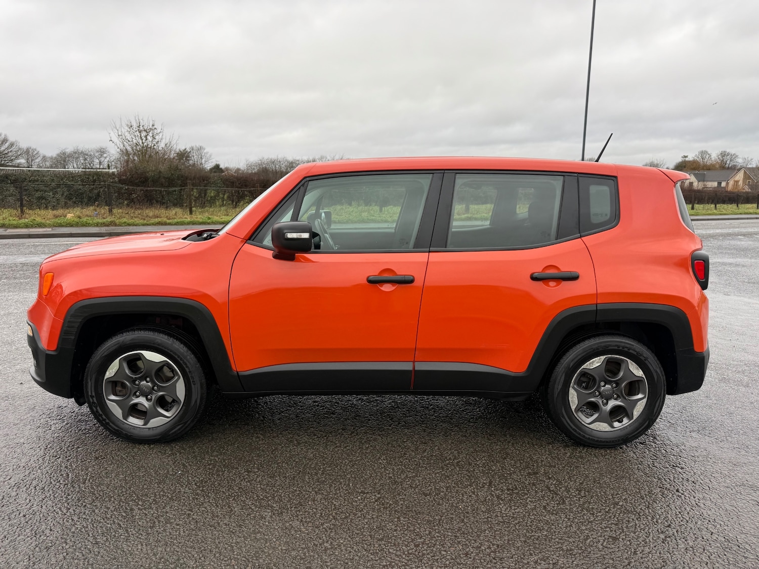 Used Jeep Renegade 2016 for sale - 77288812: Photo 5