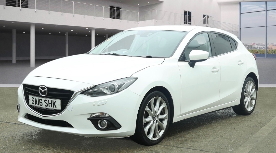 Used Mazda Mazda3 2016 for sale - 77656440: Photo 2