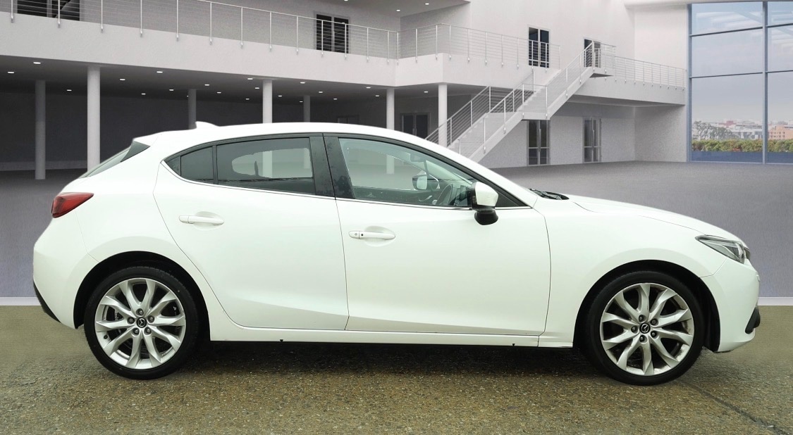 Used Mazda Mazda3 2016 for sale - 77656440: Photo 4