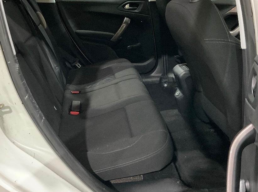 Used Peugeot 2008 2013 for sale - 77637079: Photo 8