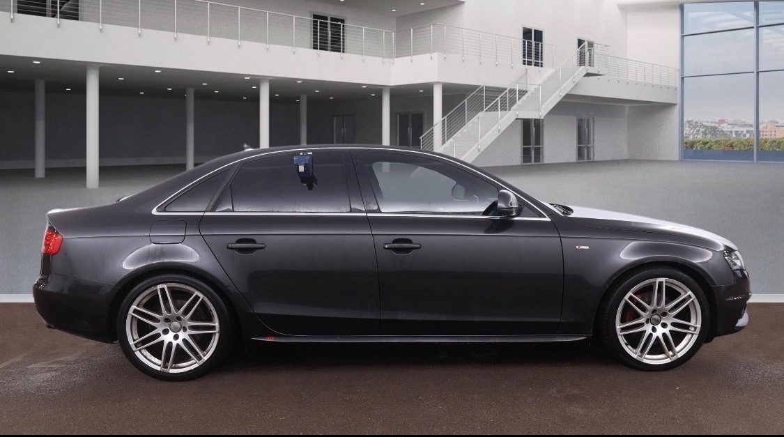 Used Audi A4 2009 for sale - 77208789: Photo 4