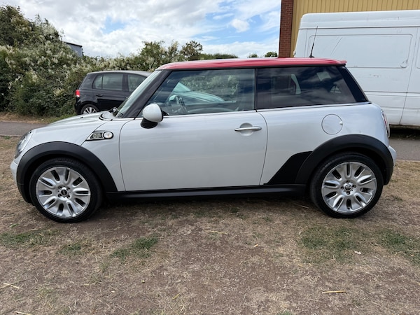 Used MINI Hatch 2010 for sale - 75644308: Photo 5