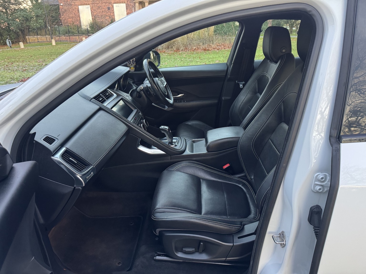 Used Jaguar E-Pace 2018 for sale - 76643420: Photo 11