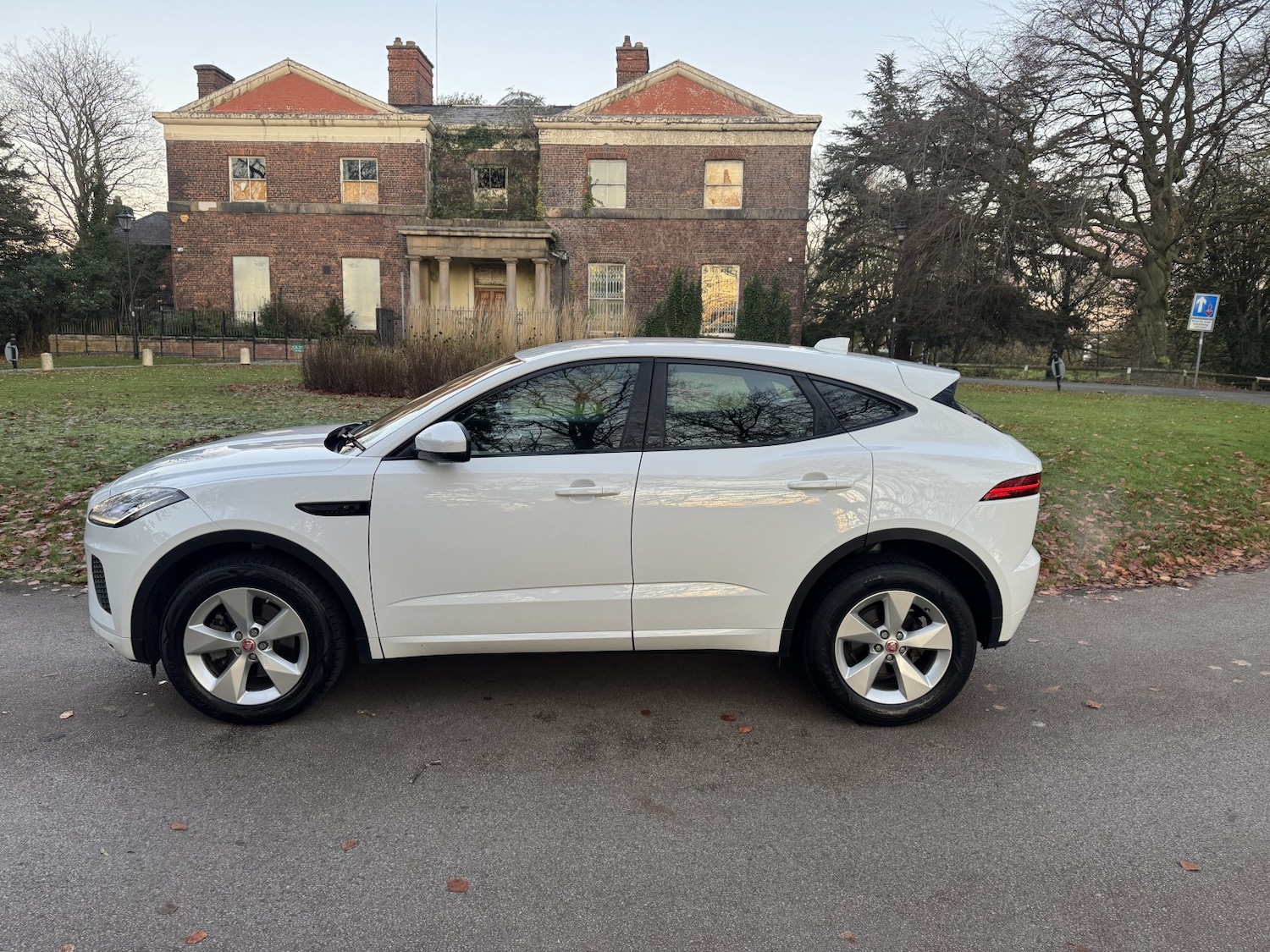 Used Jaguar E-Pace 2018 for sale - 76643420: Photo 5