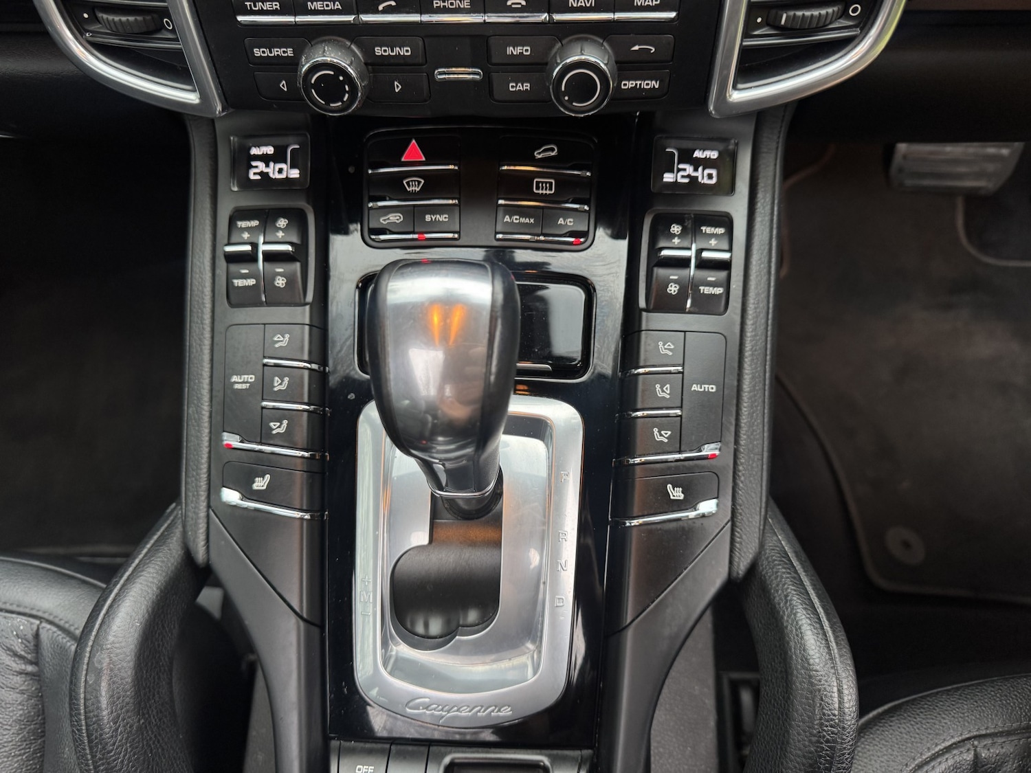 Used Porsche Cayenne 2015 for sale - 77465047: Photo 17