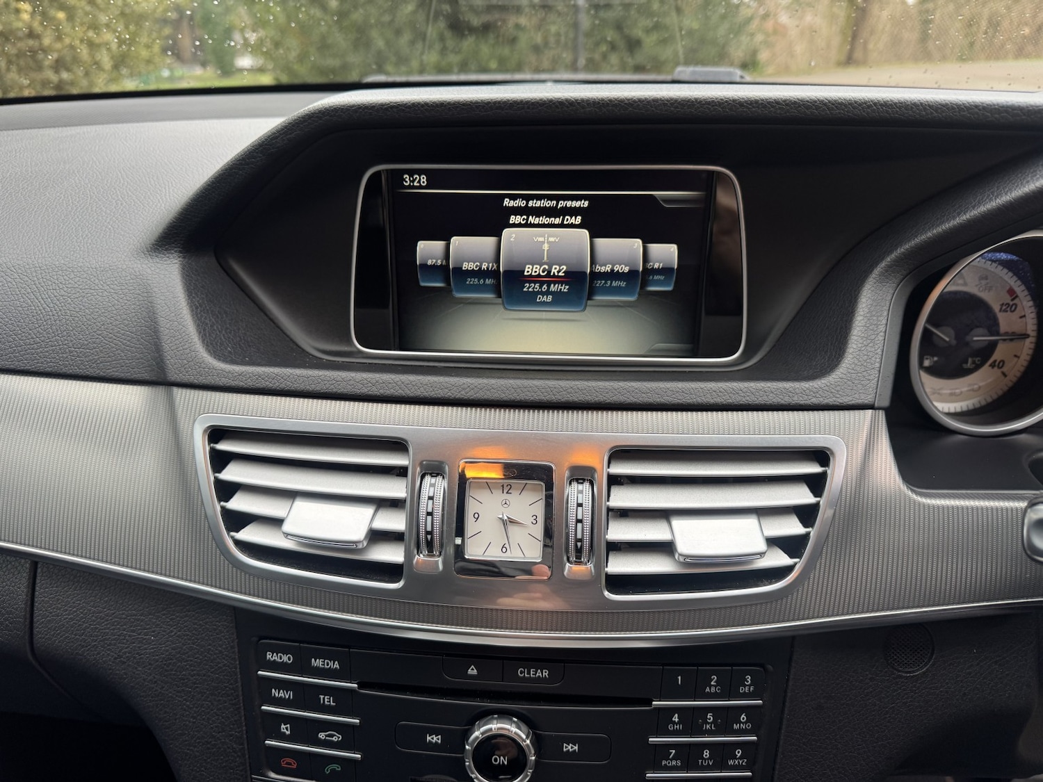 Used Mercedes-Benz E Class 2015 for sale - 77535953: Photo 15