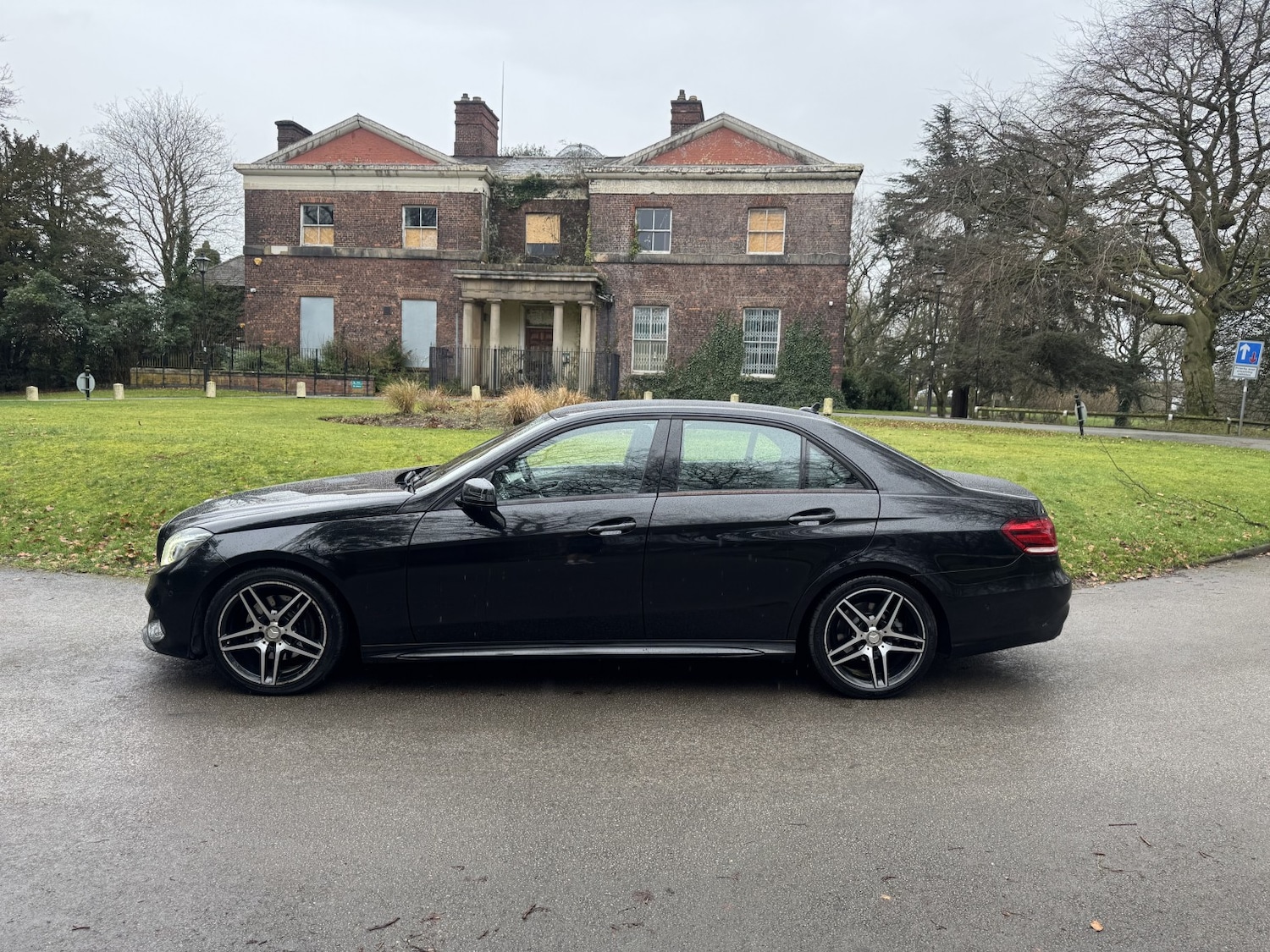 Used Mercedes-Benz E Class 2015 for sale - 77535953: Photo 4