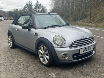 Used MINI Convertible 2010 for sale - 77851382: Photo