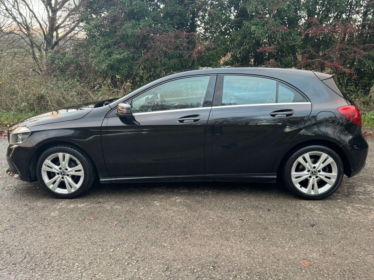 Used Mercedes-Benz A-Class 2017 for sale - 76719020: Photo 3