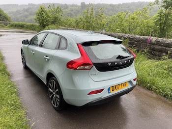 Used Volvo V40 2017 for sale - 78882302: Photo