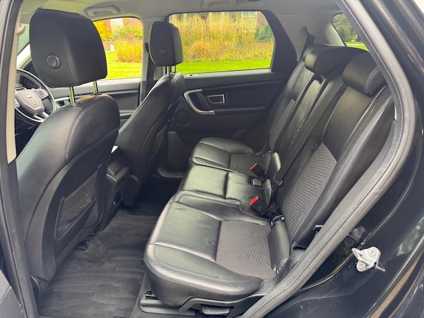 Used Land Rover Discovery Sport 2016 for sale - 76268572: Photo 9