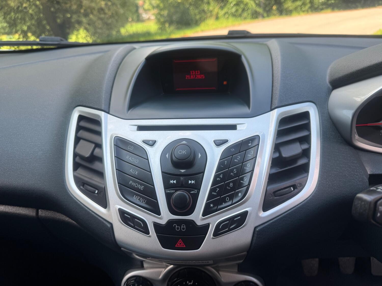 Used Ford Fiesta 2012 for sale - 76793986: Photo 15