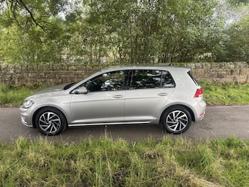 Used Volkswagen Golf 2020 for sale - 79800145: Photo