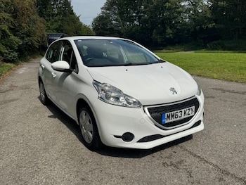 Used Peugeot 208 2014 for sale - 75575392: Photo