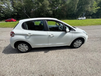 Used Peugeot 208 2014 for sale - 75575392: Photo