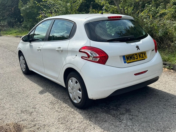 Used Peugeot 208 2014 for sale - 75575392: Photo 6