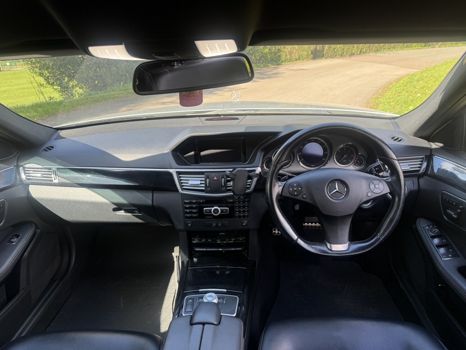 Used Mercedes-Benz E Class 2011 for sale - 78155376: Photo 11