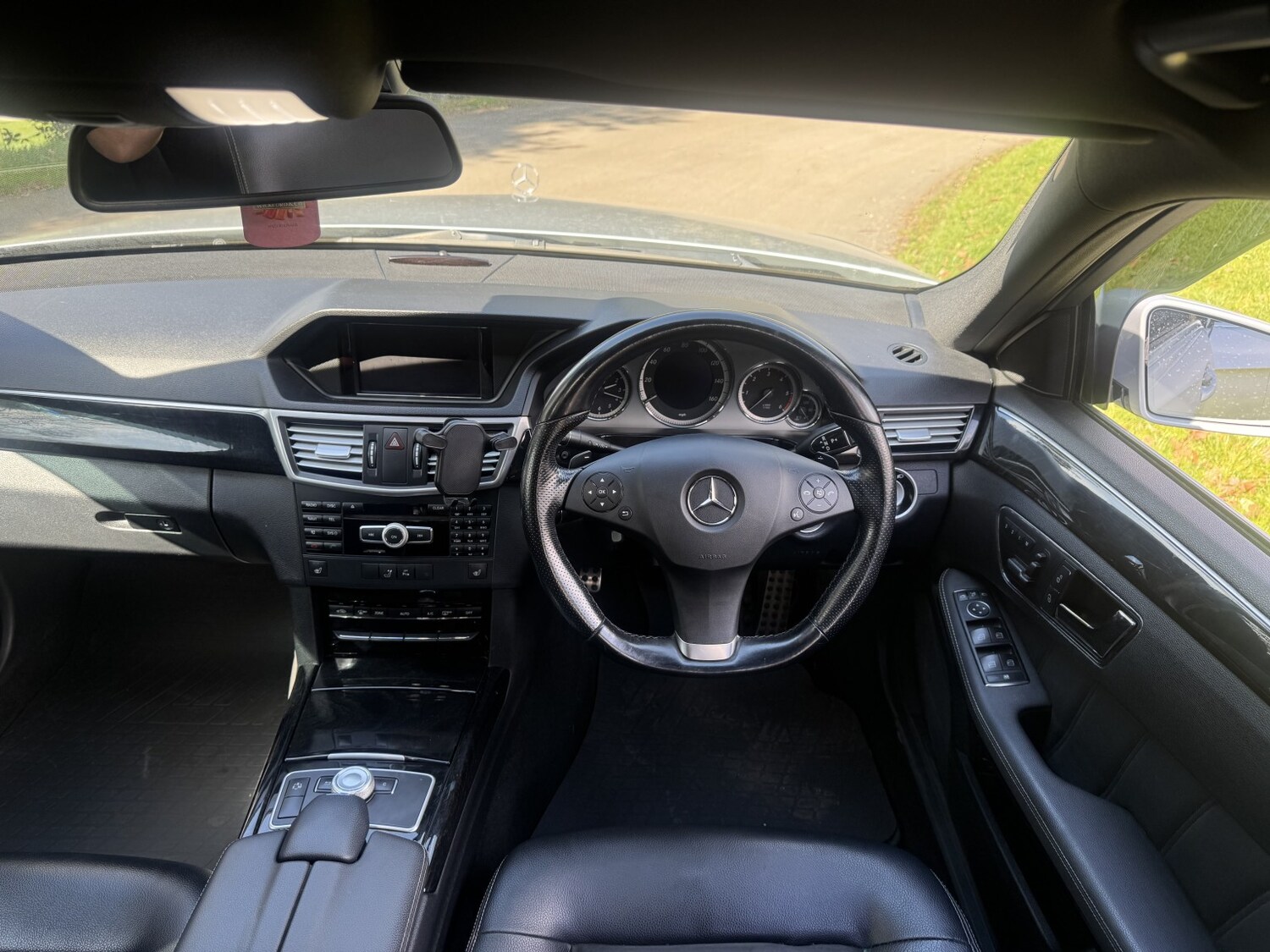 Used Mercedes-Benz E Class 2011 for sale - 78155376: Photo 12