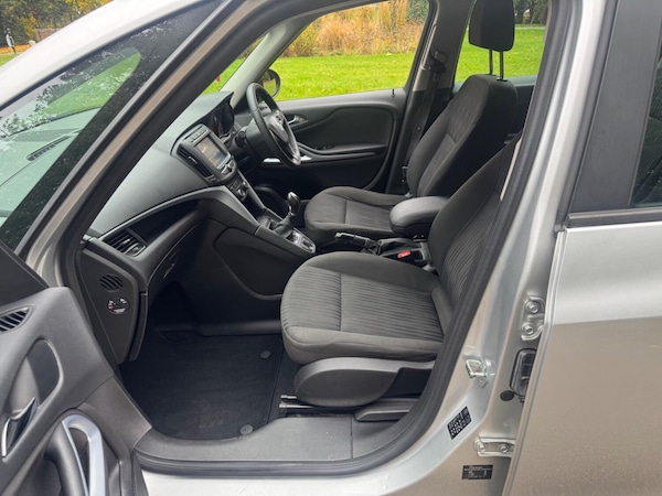 Used Vauxhall Zafira Tourer 2017 for sale - 76293174: Photo 9