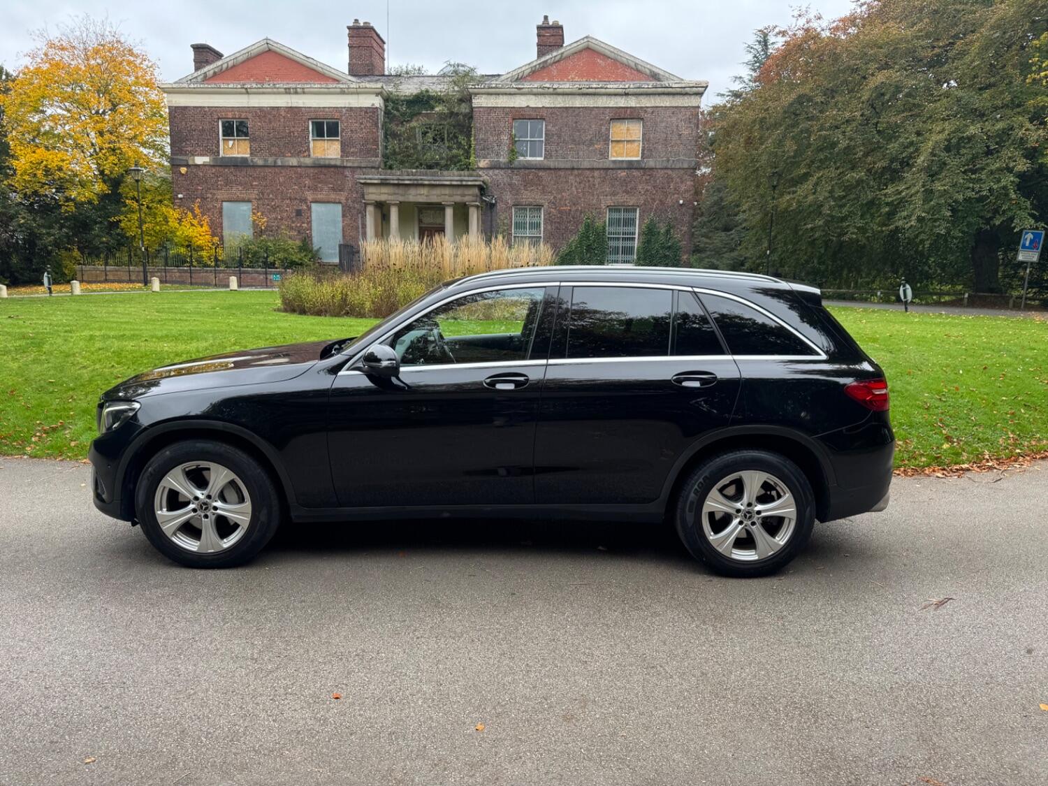 Used Mercedes-Benz GLC 2017 for sale - 76281448: Photo 5