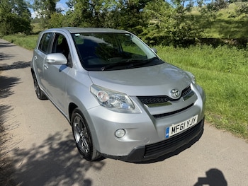 Used Toyota Urban Cruiser 2011 for sale - 78755485: Photo
