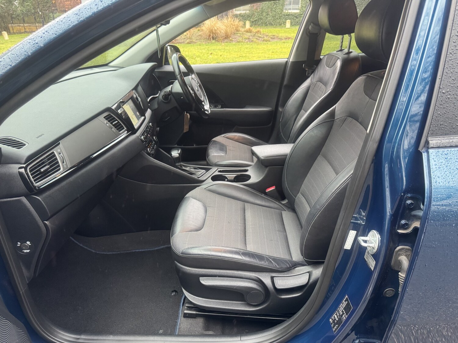 Used Kia Niro 2017 for sale - 77649539: Photo 12