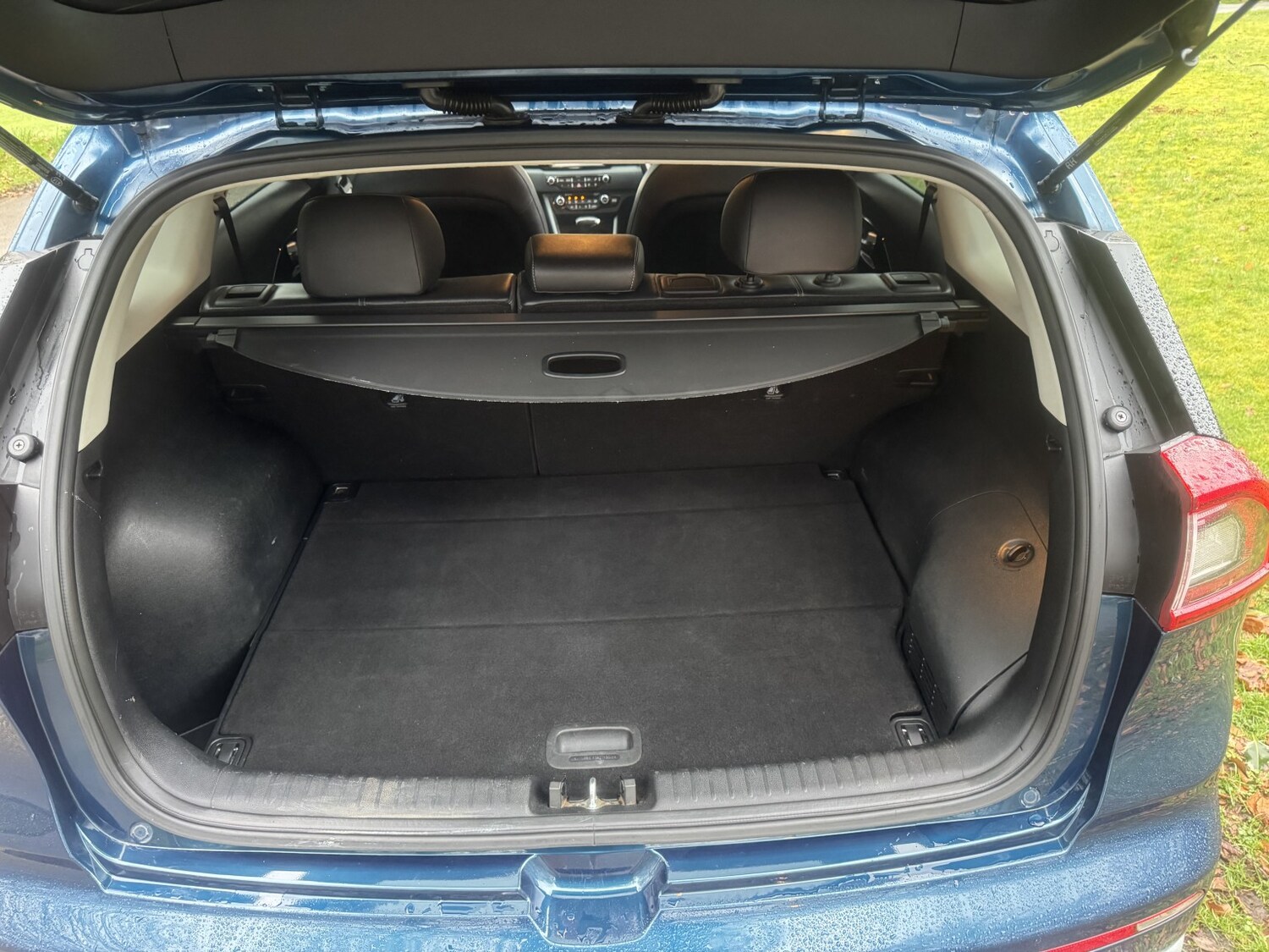 Used Kia Niro 2017 for sale - 77649539: Photo 8