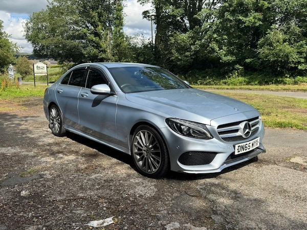 Used Mercedes-Benz C-Class 2015 for sale - 75385929: Photo 2