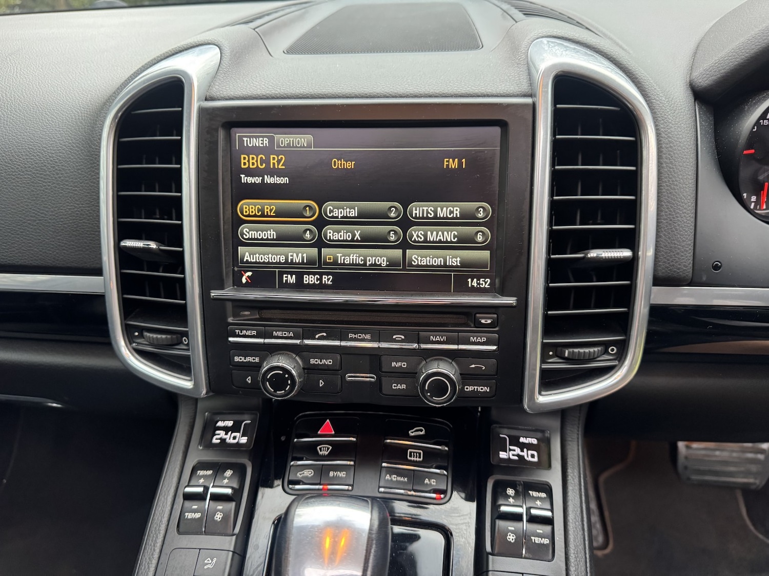 Used Porsche Cayenne 2015 for sale - 76769773: Photo 14