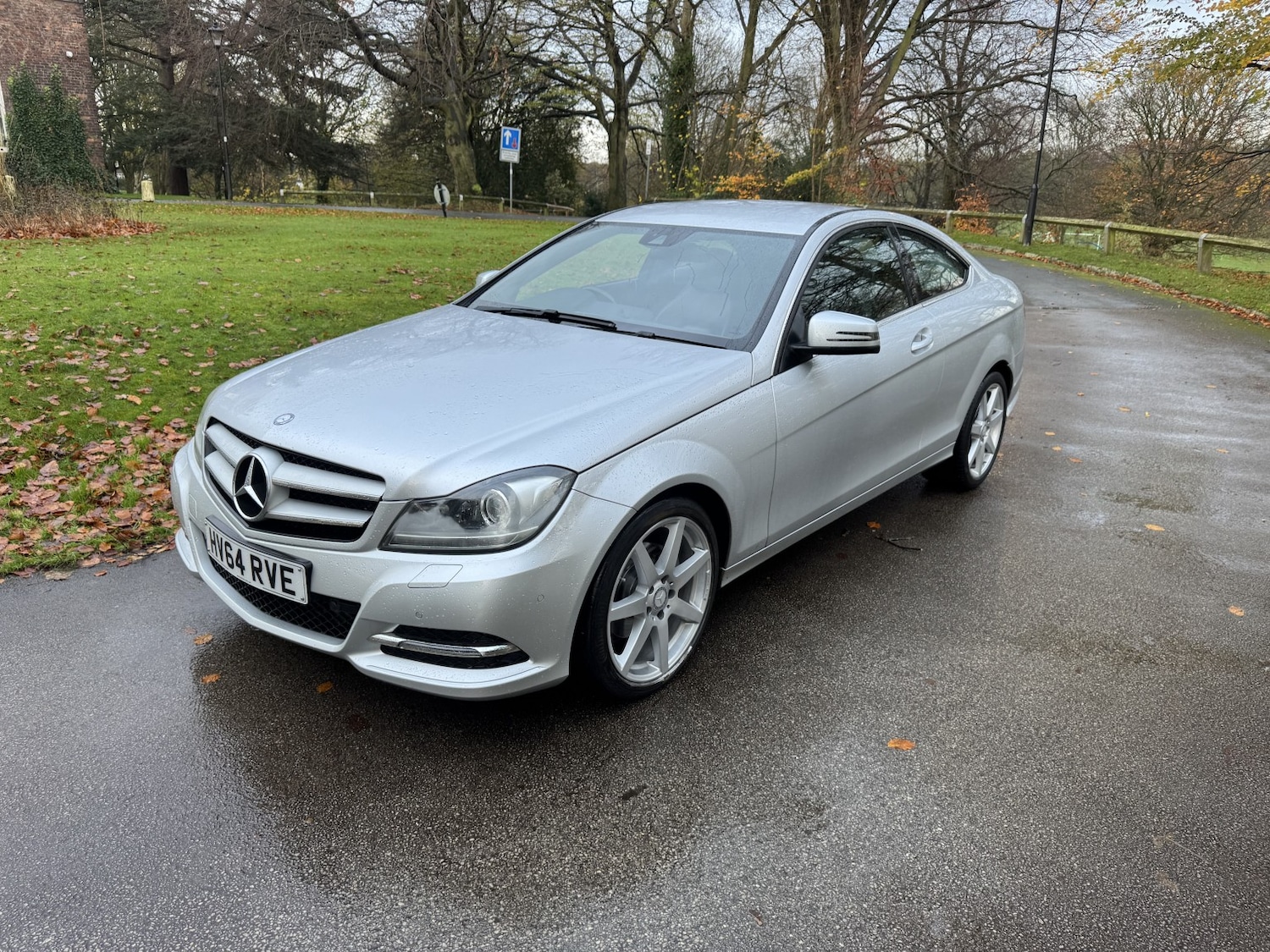 Used Mercedes-Benz C Class 2014 for sale - 76656167: Photo 1