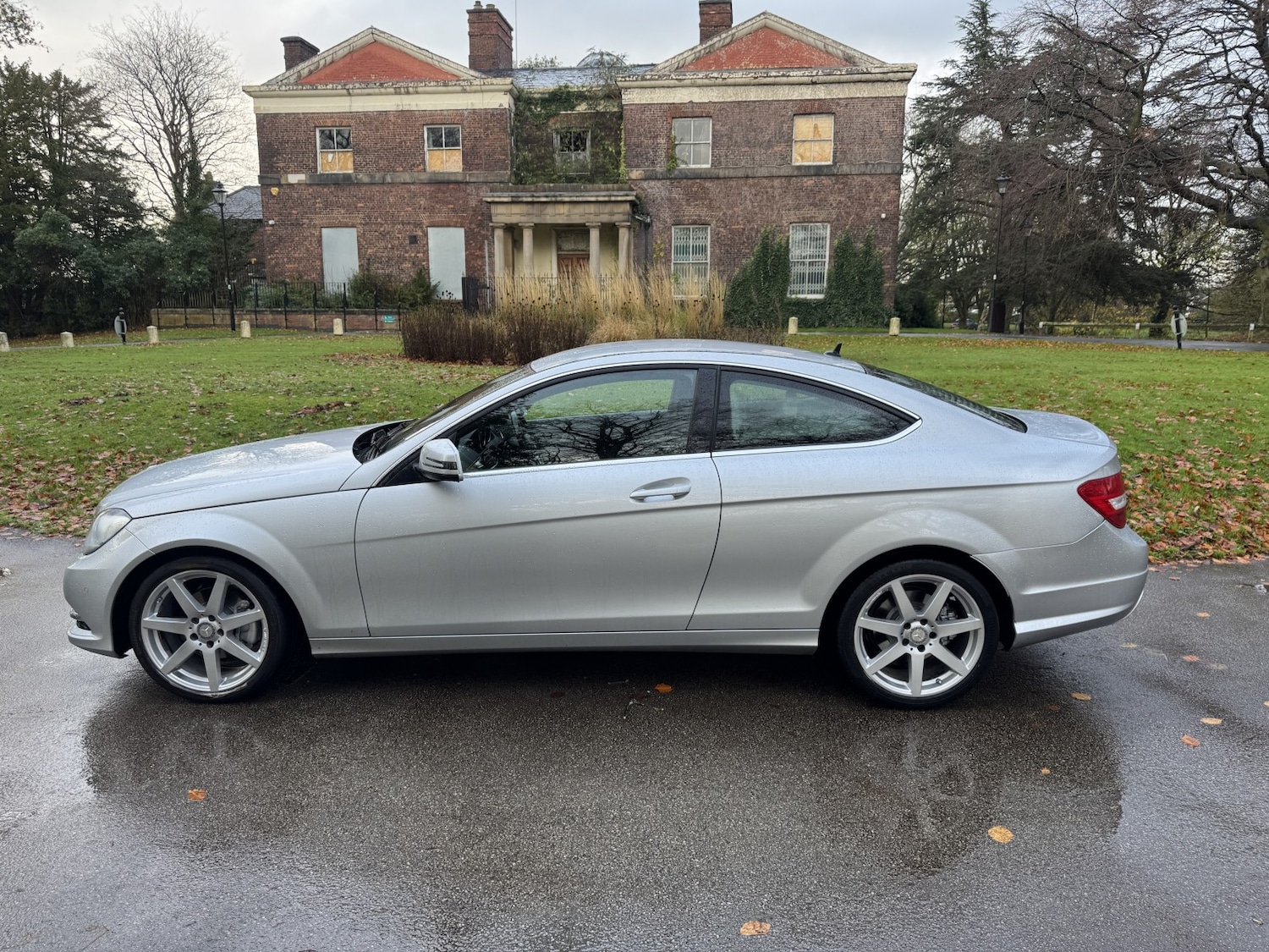Used Mercedes-Benz C Class 2014 for sale - 76656167: Photo 4