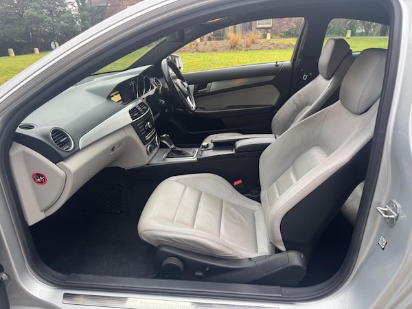 Used Mercedes-Benz C-Class 2011 for sale - 74406125: Photo 12