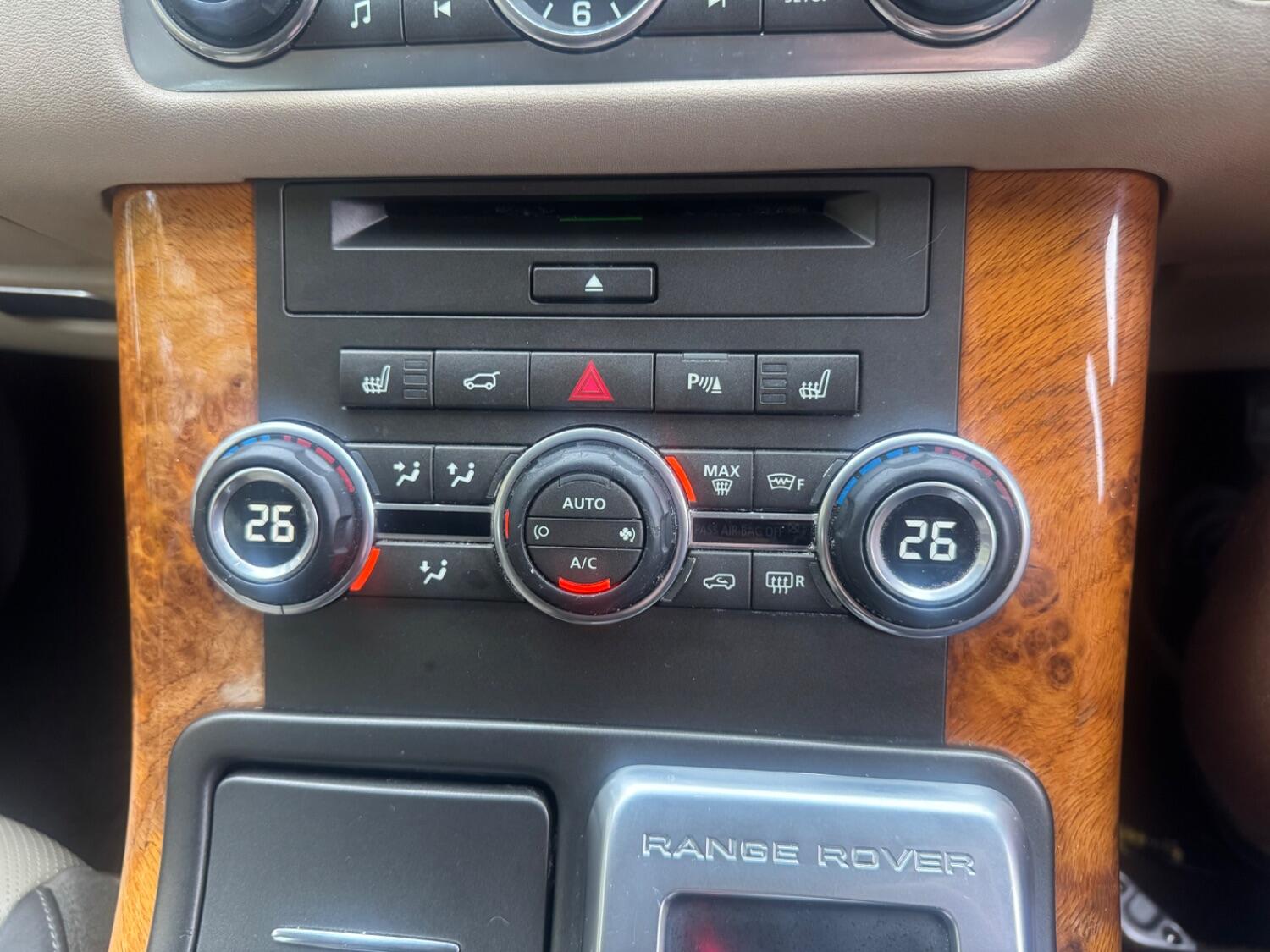 Used Land Rover Range Rover Sport 2012 for sale - 76418332: Photo 17