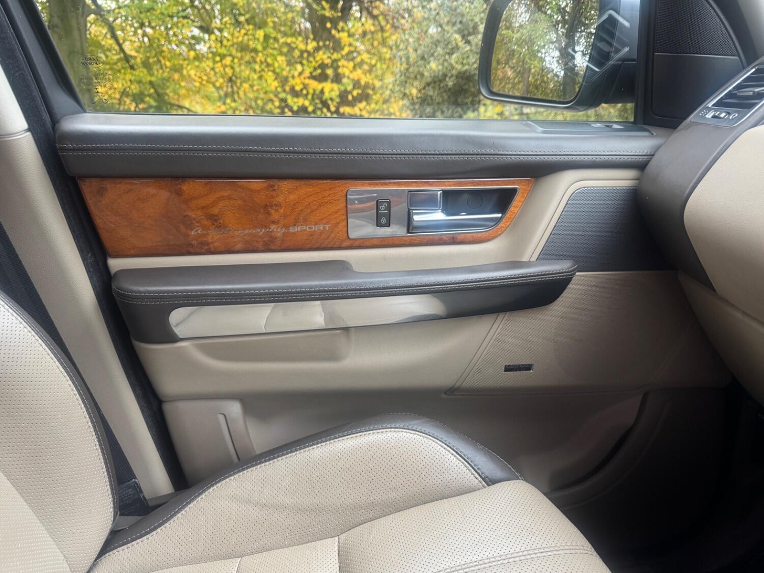 Used Land Rover Range Rover Sport 2012 for sale - 76418332: Photo 18