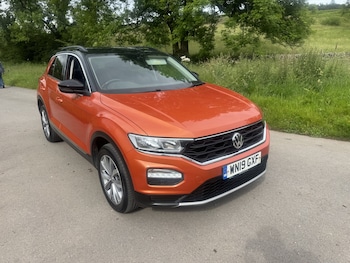 Used Volkswagen T-Roc 2019 for sale - 78932410: Photo