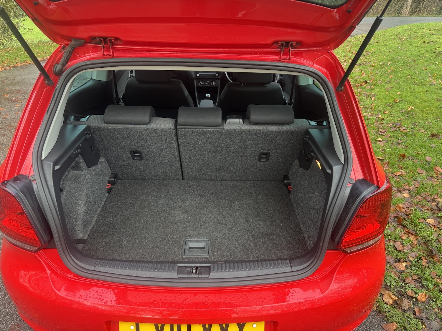 Used Volkswagen Polo 2010 for sale - 76863815: Photo 8