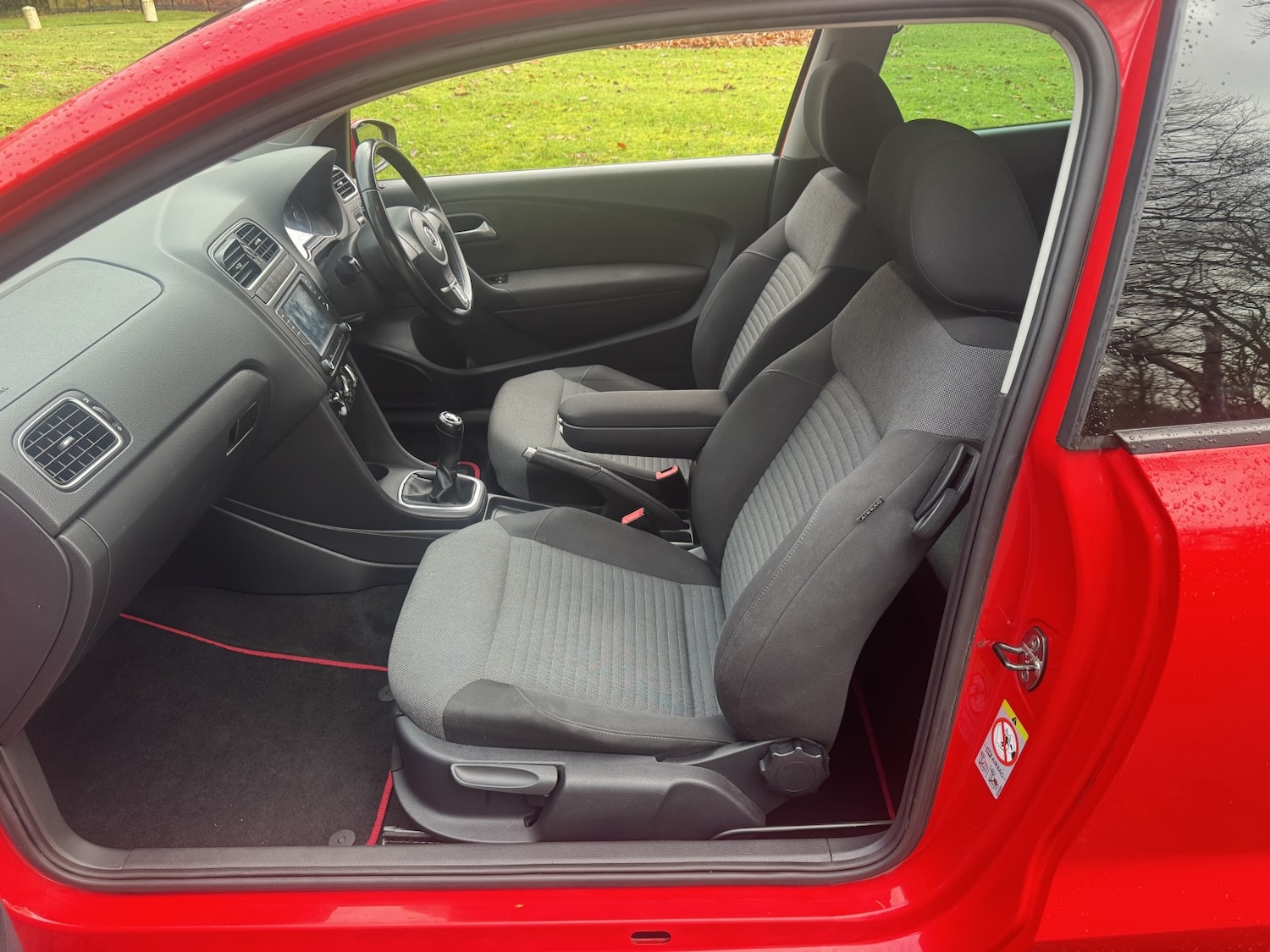 Used Volkswagen Polo 2010 for sale - 76863815: Photo 9