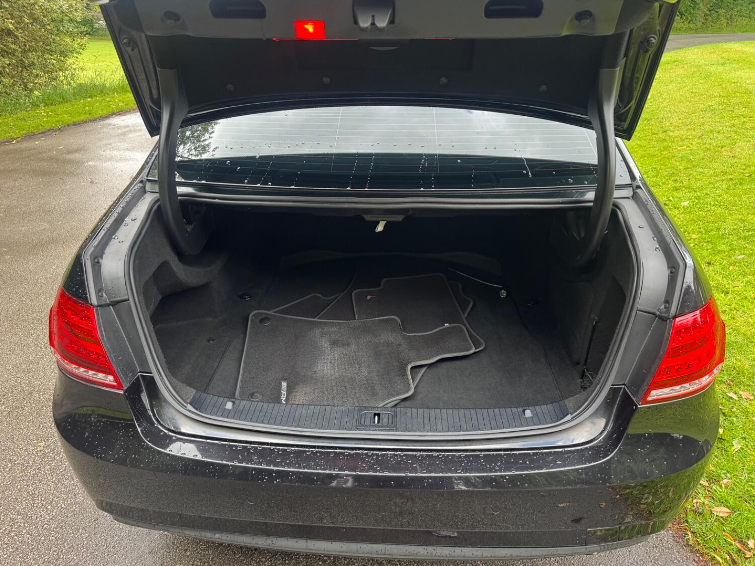 Used Mercedes-Benz E Class 2009 for sale - 76769170: Photo 9