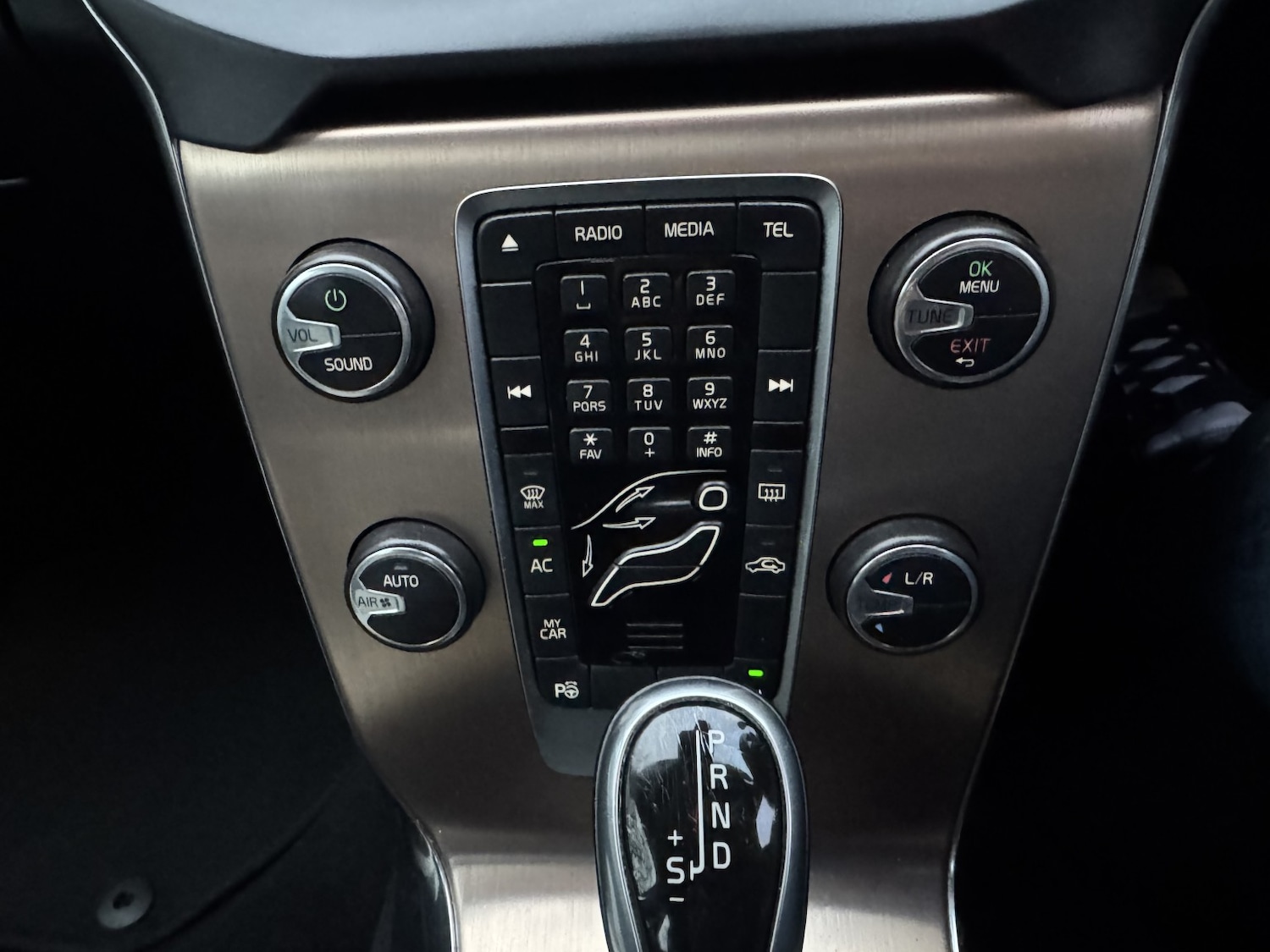 Used Volvo V40 2014 for sale - 76713037: Photo 15