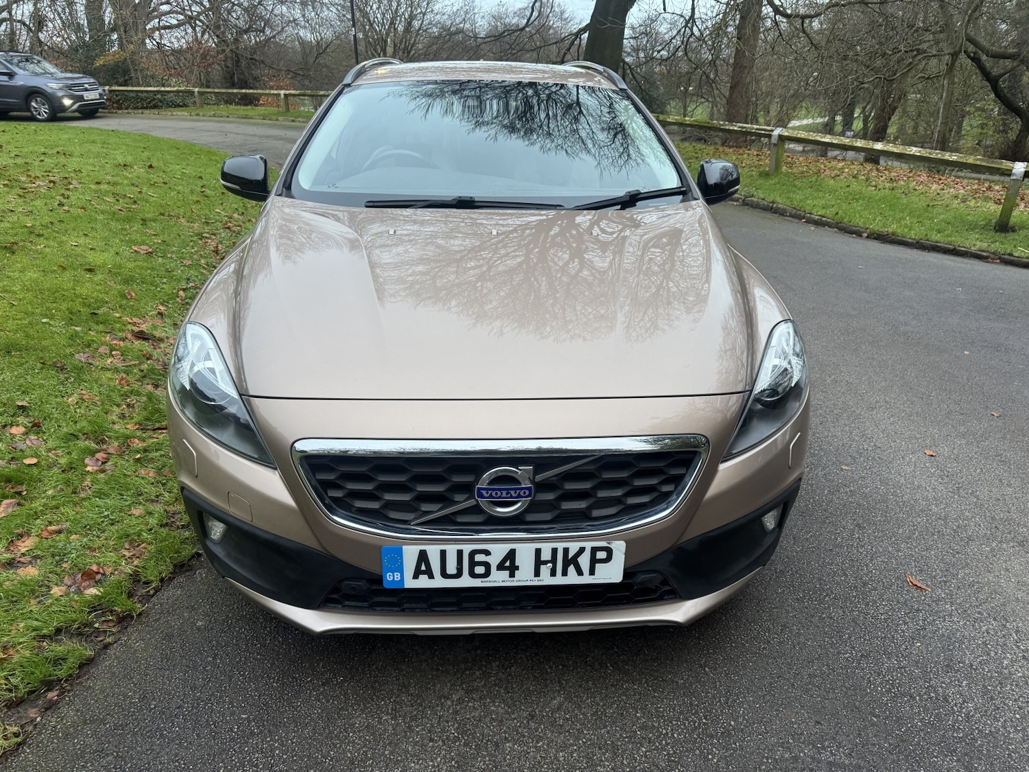 Used Volvo V40 2014 for sale - 76713037: Photo 3