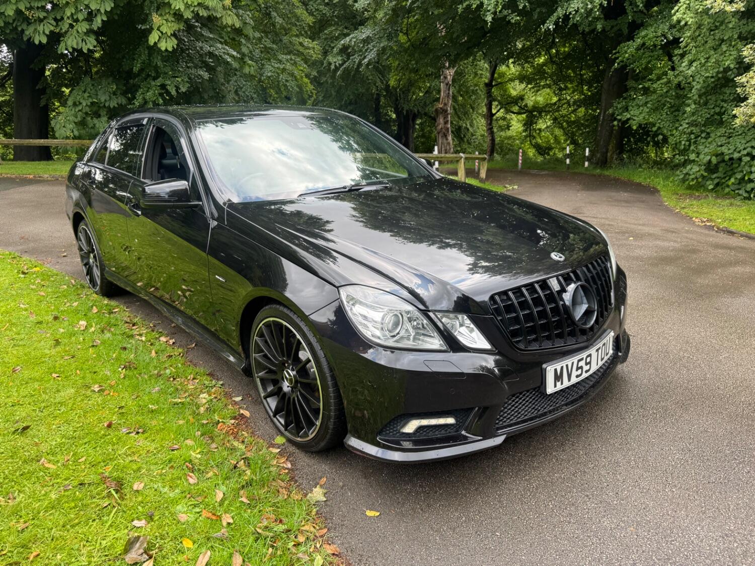 Used Mercedes-Benz E Class 2009 for sale - 76687274: Photo 2