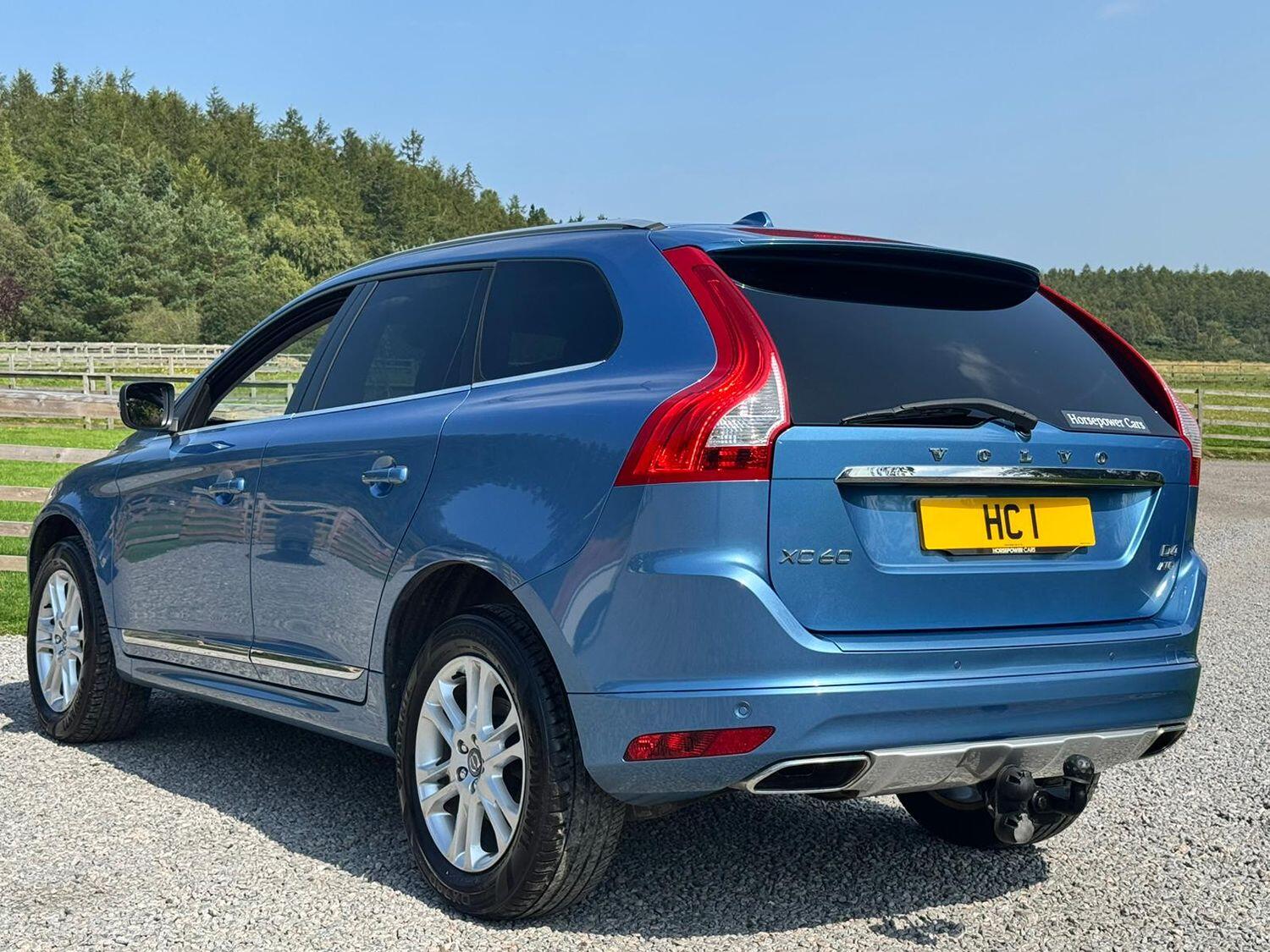 Used Volvo XC60 2015 for sale - 76794358: Photo 2