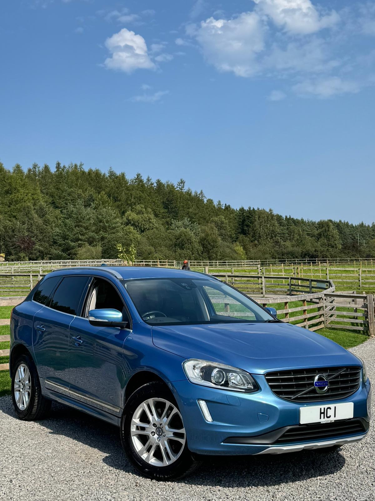 Used Volvo XC60 2015 for sale - 76794358: Photo 9