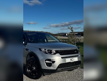 Used Land Rover Discovery Sport 2017 for sale - 76186716: Photo 2