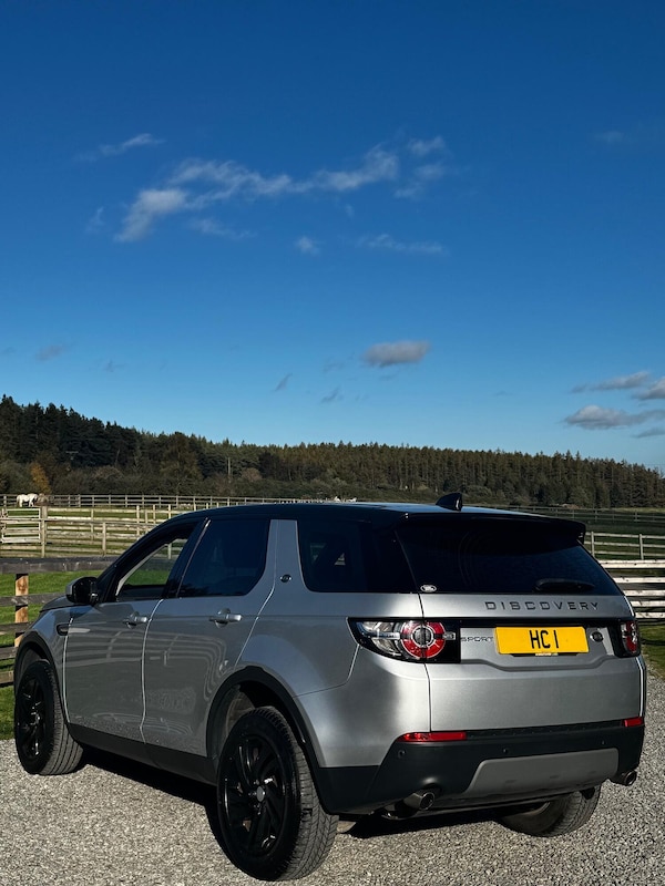 Used Land Rover Discovery Sport 2017 for sale - 76186716: Photo 6